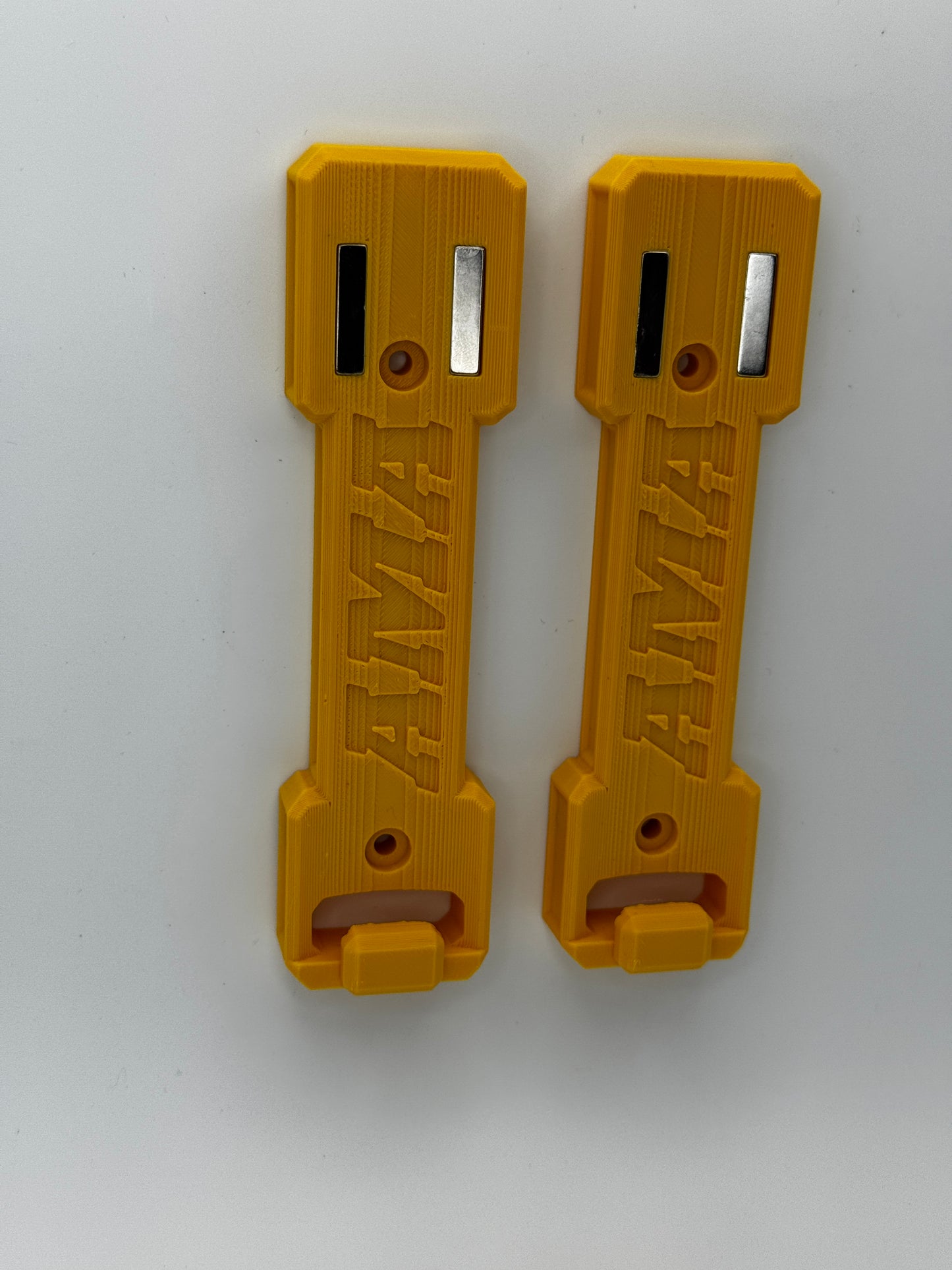 AMA Magnetic Aerosol Can Holder 2Pk