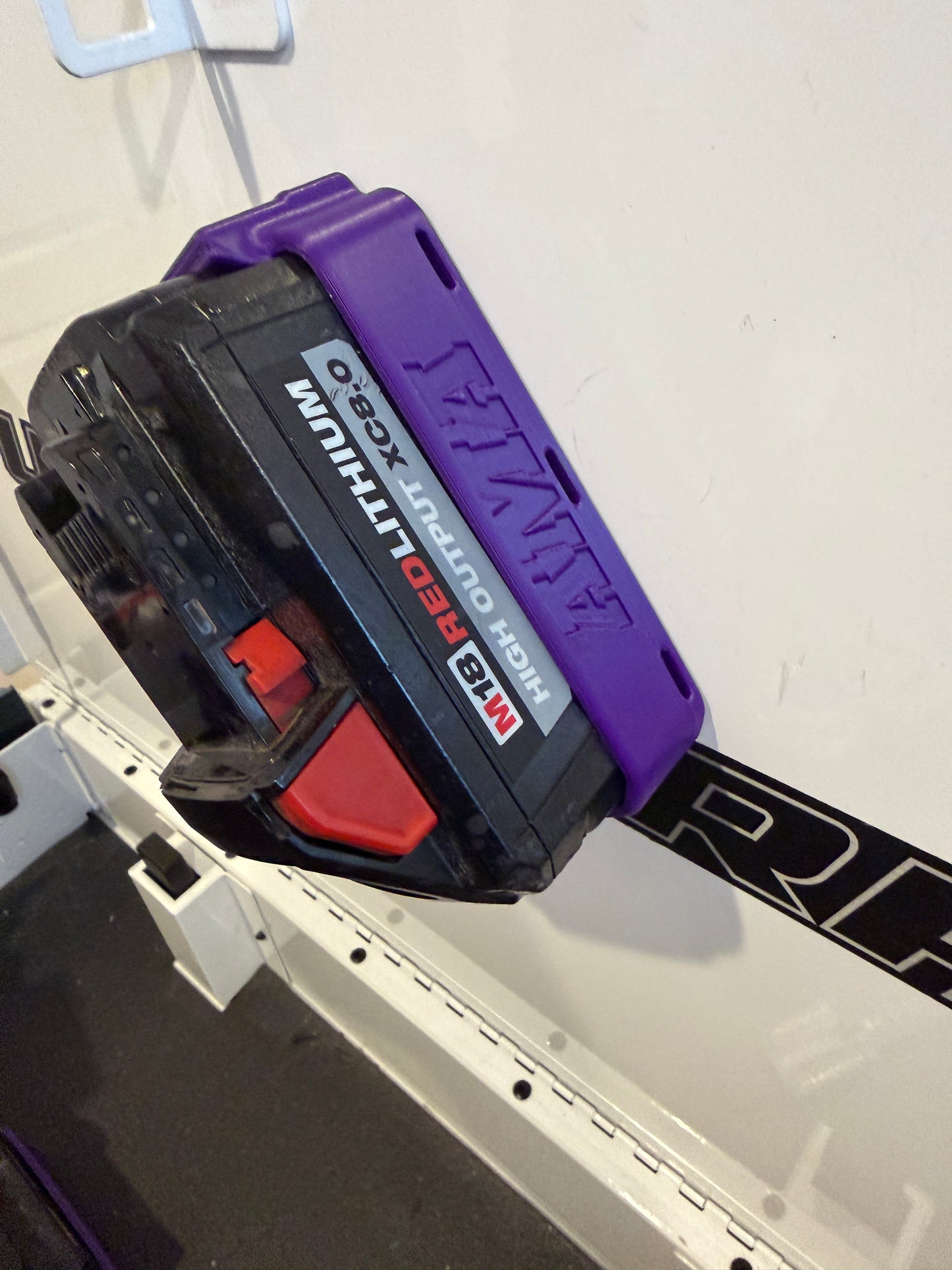 AMA Magnetic Battery Cover Milwaukee M18 6.0/8.0AH